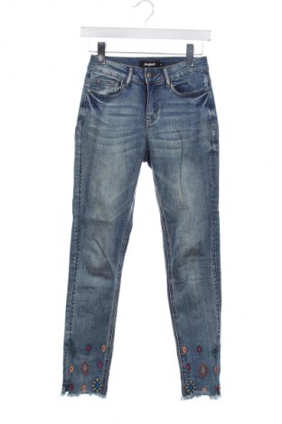 Női farmernadrág Desigual, Méret XS, Szín Kék, Ár 14 892 Ft