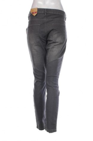 Damen Jeans Janina, Größe XL, Farbe Grau, Preis € 32,99