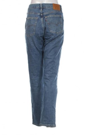 Дамски дънки Levi's, Размер M, Цвят Син, Цена 174,99 лв.
