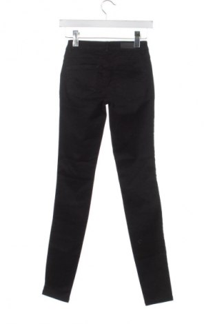 Damskie jeansy ONLY, Rozmiar XS, Kolor Czarny, Cena 175,37 zł