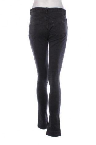 Blugi de femei ONLY, Mărime M, Culoare Negru, Preț 87,46 Lei