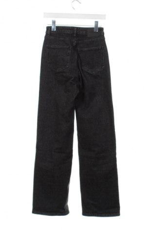 Дамски дънки ONLY, Размер XS, Цвят Сив, Цена 77,99 лв.