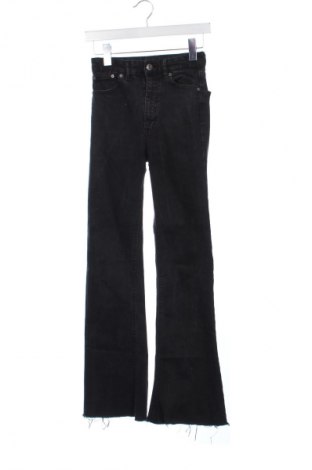 Blugi de femei Pull&Bear, Mărime XS, Culoare Negru, Preț 98,99 Lei