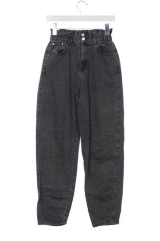Γυναικείο Τζίν Pull&Bear, Μέγεθος XS, Χρώμα Γκρί, Τιμή 10,99 €