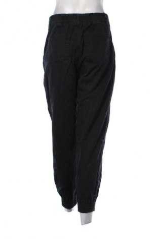 Női farmernadrág Pull&Bear, Méret M, Szín Fekete, Ár 5 800 Ft