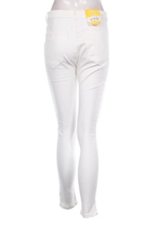 Damen Jeans Pull&Bear, Größe L, Farbe Weiß, Preis € 23,34