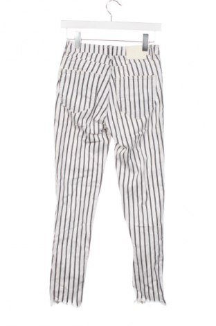 Blugi de femei Pull&Bear, Mărime S, Culoare Multicolor, Preț 79,45 Lei