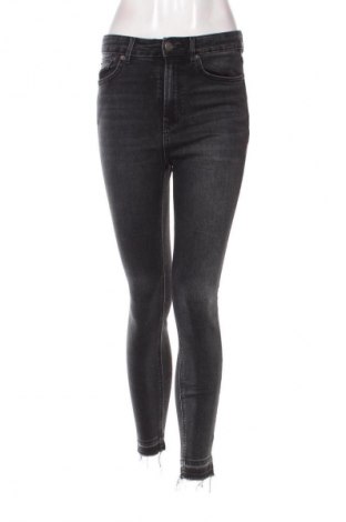 Damen Jeans Stradivarius, Größe M, Farbe Grau, Preis 20,99 €