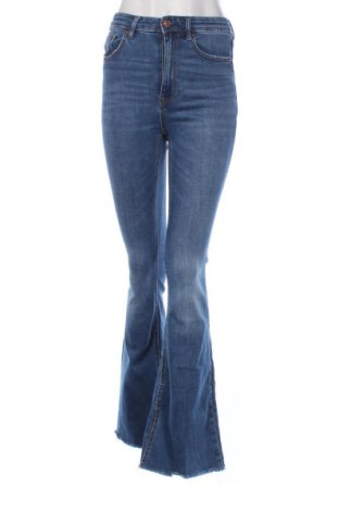 Damen Jeans Stradivarius, Größe S, Farbe Blau, Preis 14,75 €
