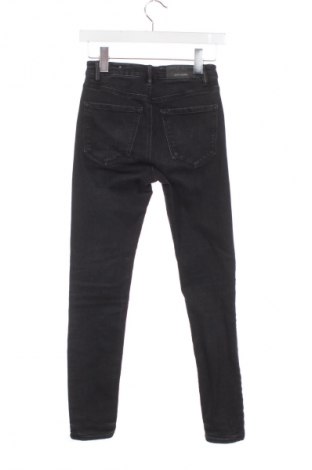 Damen Jeans Stradivarius, Größe XS, Farbe Schwarz, Preis 14,83 €