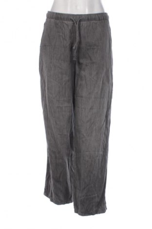 Dámske džínsy  Stradivarius, Veľkosť M, Farba Sivá, Cena  14,83 €