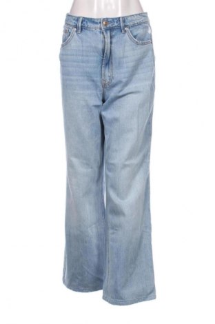 Dámske džínsy  Stradivarius, Veľkosť M, Farba Modrá, Cena  14,83 €