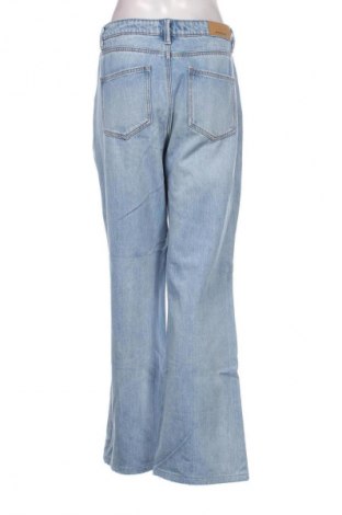 Dámske džínsy  Stradivarius, Veľkosť M, Farba Modrá, Cena  14,83 €