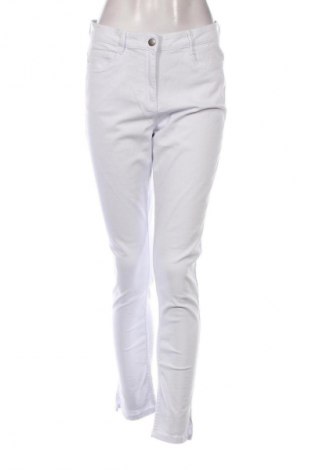 Blugi de femei Unbranded, Mărime M, Culoare Alb, Preț 80,08 Lei