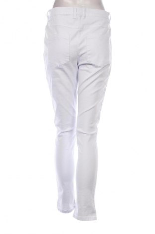 Blugi de femei Unbranded, Mărime M, Culoare Alb, Preț 80,08 Lei