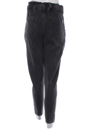 Blugi de femei Zara, Mărime S, Culoare Gri, Preț 73,97 Lei