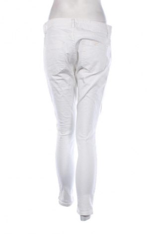 Damskie jeansy Zara, Rozmiar L, Kolor Biały, Cena 168,16 zł