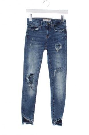 Дамски дънки Zara, Размер XS, Цвят Син, Цена 27,00 лв.