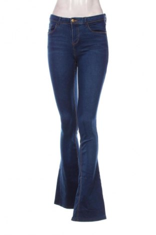 Damskie jeansy Zara Trafaluc, Rozmiar S, Kolor Niebieski, Cena 88,99 zł