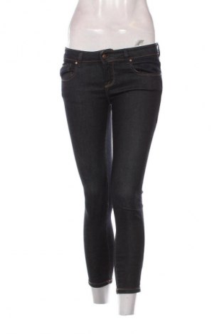 Damskie jeansy Zara Trafaluc, Rozmiar S, Kolor Niebieski, Cena 88,99 zł