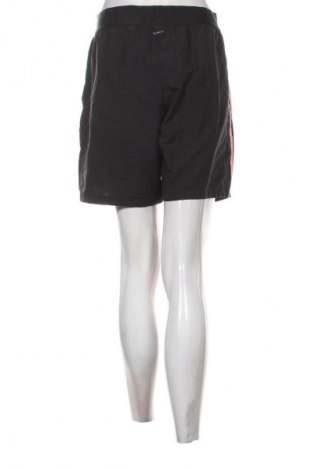 Dámske kraťasy  Adidas, Veľkosť L, Farba Čierna, Cena  19,95 €