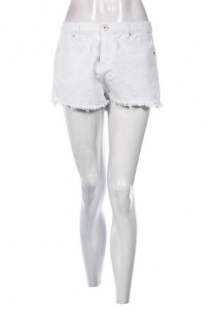 Γυναικείο κοντό παντελόνι Fashion Jeans, Μέγεθος M, Χρώμα Λευκό, Τιμή 9,72 €
