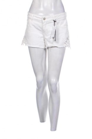 Damen Shorts Guess, Größe L, Farbe Weiß, Preis € 34,78