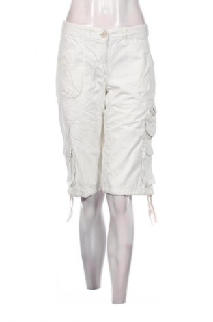 Damen Shorts H&M, Größe M, Farbe Ecru, Preis 13,99 €