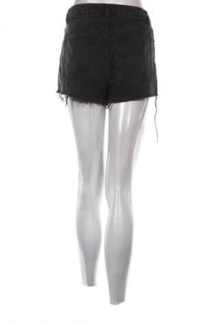 Pantaloni scurți de femei H&M Divided, Mărime S, Culoare Negru, Preț 52,05 Lei