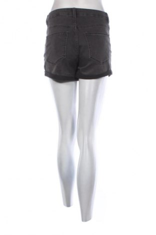 Damen Shorts H&M Divided, Größe M, Farbe Schwarz, Preis € 9,79
