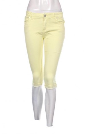 Pantaloni scurți de femei Haily`s, Mărime M, Culoare Galben, Preț 87,46 Lei