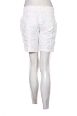 Damen Shorts Janina, Größe S, Farbe Weiß, Preis 10,99 €