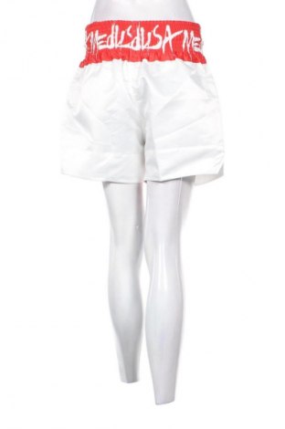 Damen Shorts Loredana, Größe L, Farbe Weiß, Preis 53,99 €