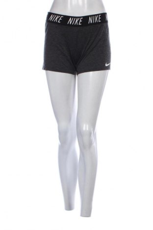 Damskie szorty Nike, Rozmiar S, Kolor Kolorowy, Cena 111,99 zł