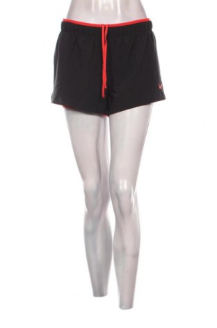 Pantaloni scurți de femei Nike, Mărime M, Culoare Negru, Preț 115,99 Lei
