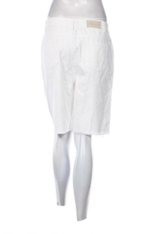 Damen Shorts POEMS ROMA, Größe M, Farbe Weiß, Preis € 18,31