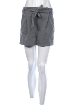 Dámske kraťasy  Pull&Bear, Veľkosť M, Farba Sivá, Cena  9,72 €