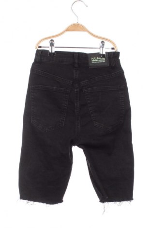 Γυναικείο κοντό παντελόνι Pull&Bear, Μέγεθος XXS, Χρώμα Μαύρο, Τιμή 9,72 €
