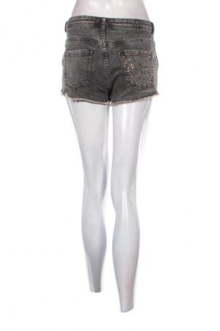 Női rövidnadrág Pull&Bear, Méret S, Szín Sokszínű, Ár 3 800 Ft