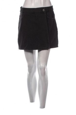 Pantaloni scurți de femei Reserved, Mărime M, Culoare Negru, Preț 50,00 Lei