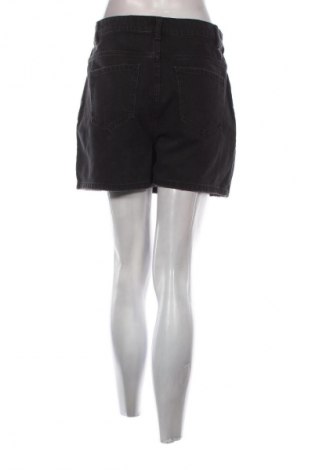 Pantaloni scurți de femei Reserved, Mărime M, Culoare Negru, Preț 50,00 Lei