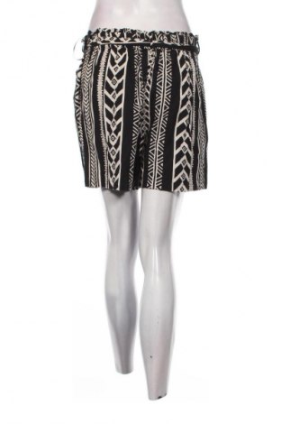 Pantaloni scurți de femei Vero Moda, Mărime L, Culoare Multicolor, Preț 47,99 Lei