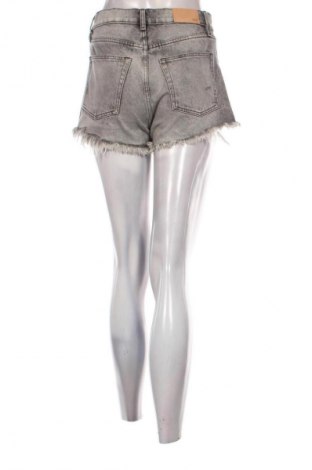 Damen Shorts Zara, Größe S, Farbe Grau, Preis 11,99 €