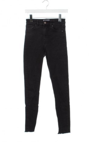 Pantaloni de femei Bershka, Mărime XS, Culoare Negru, Preț 98,99 Lei