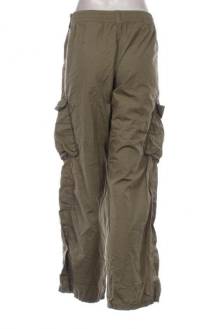 Damenhose H&M Divided, Größe L, Farbe Grün, Preis 15,13 €
