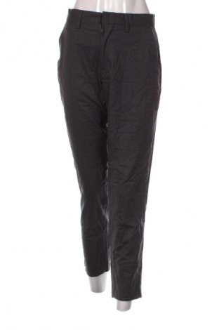 Damskie spodnie Pull&Bear, Rozmiar L, Kolor Szary, Cena 157,99 zł