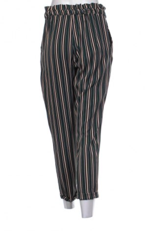 Pantaloni de femei Pull&Bear, Mărime M, Culoare Multicolor, Preț 80,34 Lei