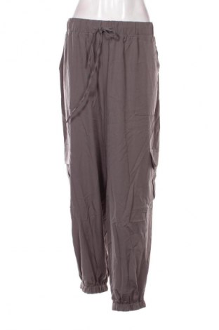 Dámske nohavice SHEIN, Veľkosť 3XL, Farba Sivá, Cena  16,95 €