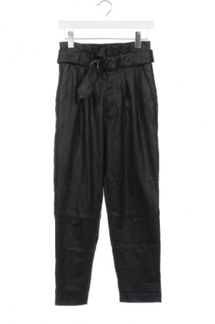 Pantaloni de femei Stradivarius, Mărime XS, Culoare Negru, Preț 98,99 Lei