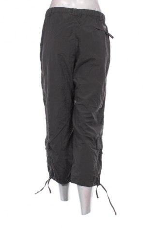 Дамски панталон The North Face, Размер XL, Цвят Сив, Цена 82,00 лв.